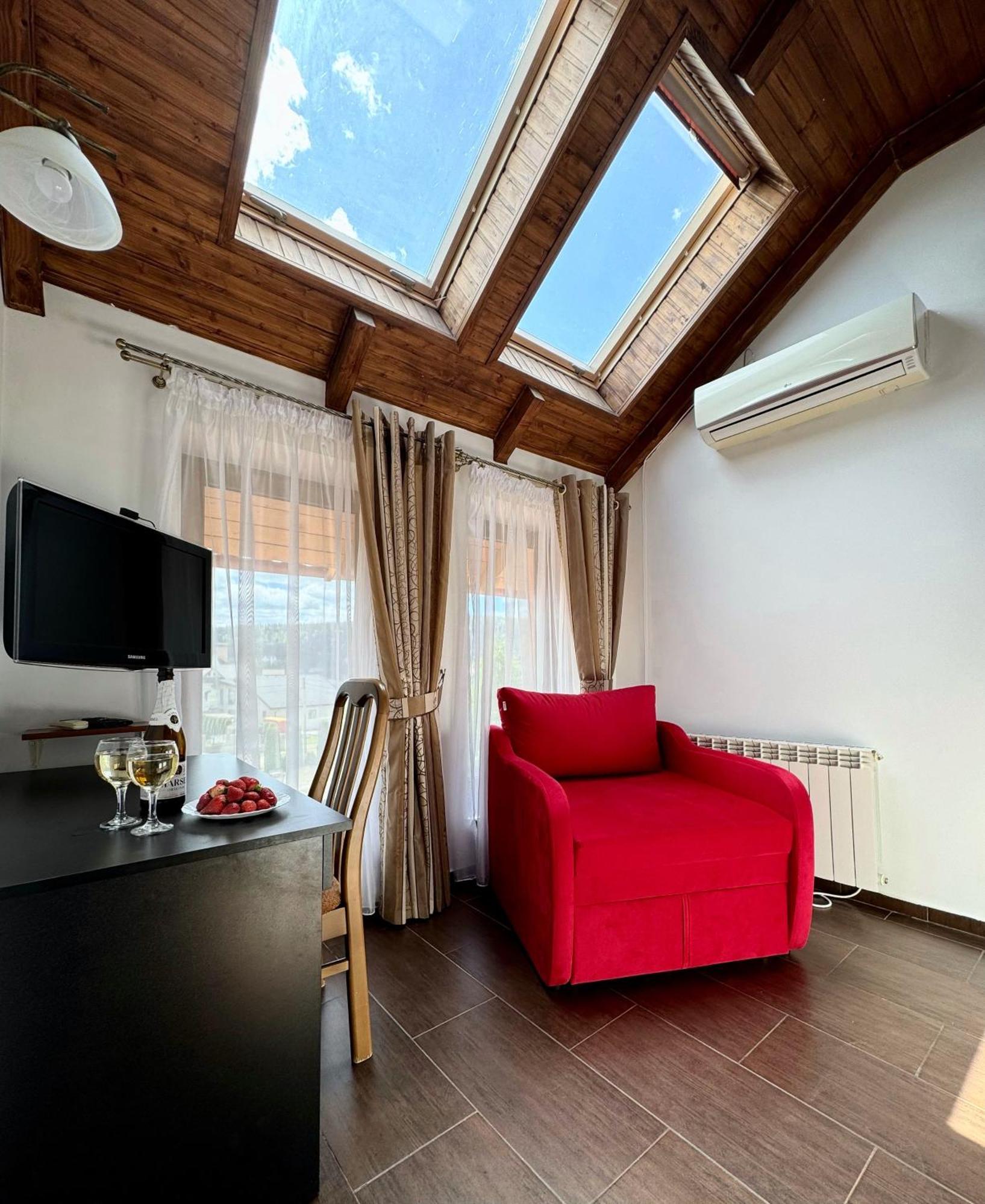 Villa Alessia Skhidnytsia ภายนอก รูปภาพ